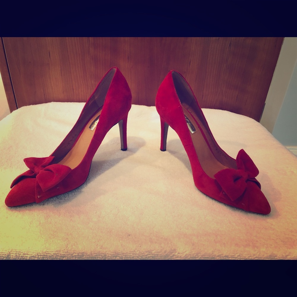 Ladies pumps